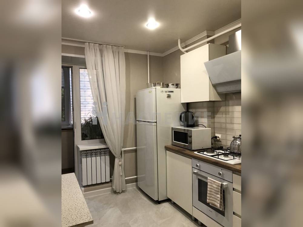 4-комнатная квартира, 74 м2 1/9 этаж, ул. 12 Марта - фото 9